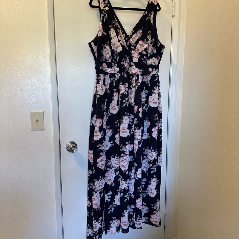 Navy Floral Crêpe V-Neck Maxi Dress with Slit NWT